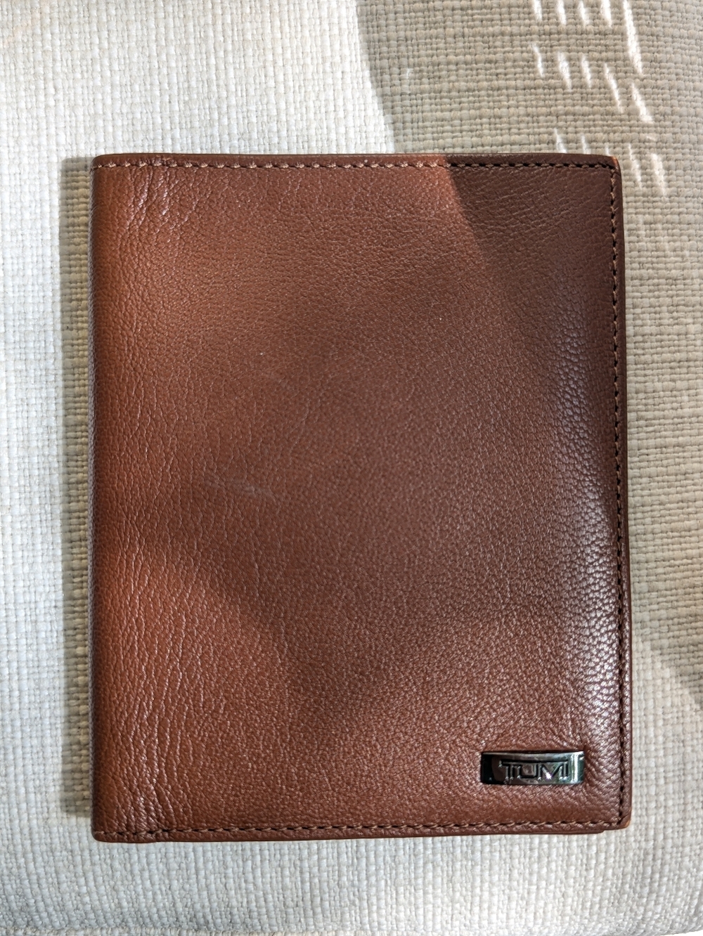 Tumi Leather Passport Wallet Cognac Brown Travel Everything Bifold Unisex Design